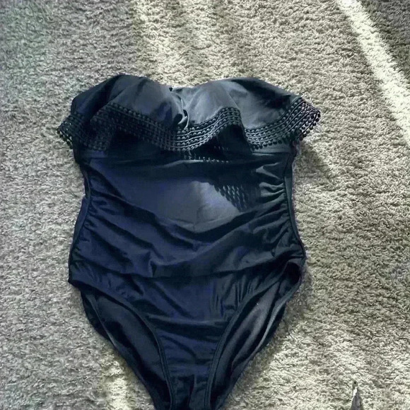 Black one piece swim suit - Picture 1 of 5